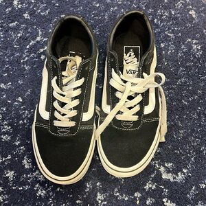 VANS size 6